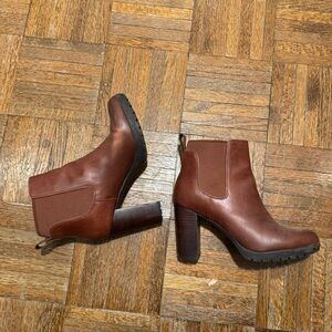 Clark’s heeled bootie